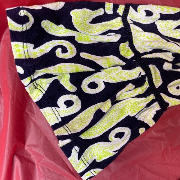 crown and ivy off the shoulder green and navy seahorse print blouse - Picture 2 of 5